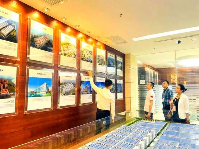 江苏嵌装压力表订制